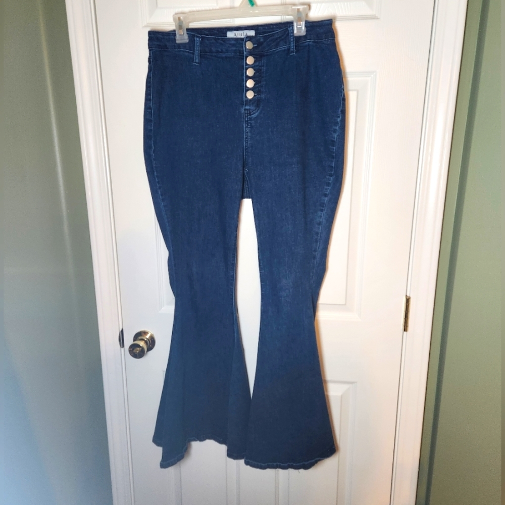 ARULA Flare jeans